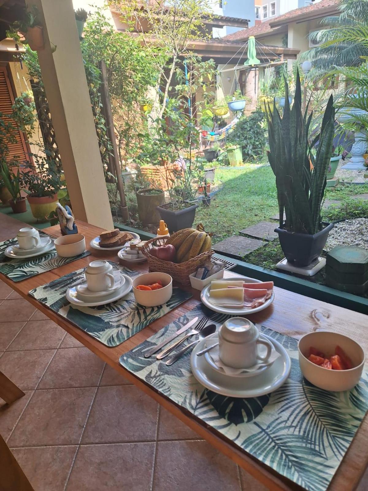 Suites Jardim Dos Sonhos Убатуба Екстер'єр фото